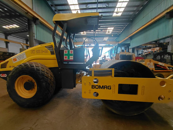 BOMAG VIBRATORY ROLLER BW211D-40 - (VR-340)