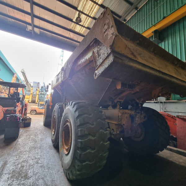VOLVO DUMP TRUCK A40G - (DT-421)