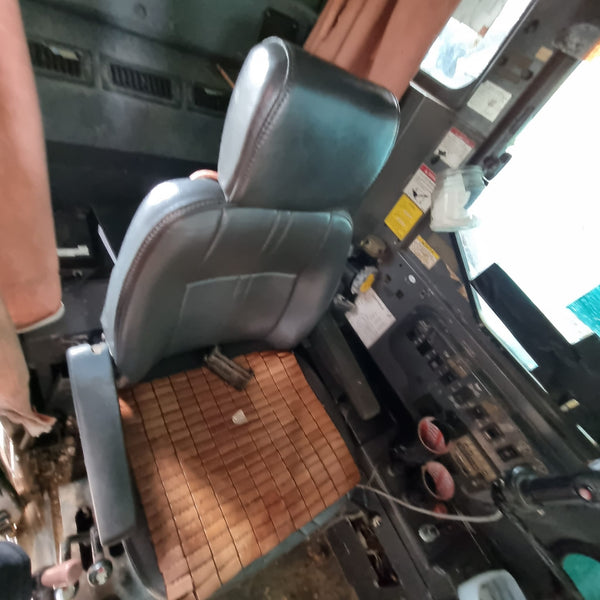 USED KOBELCO CRAWLER CRANE CKE800-1F - (CCCR-511)