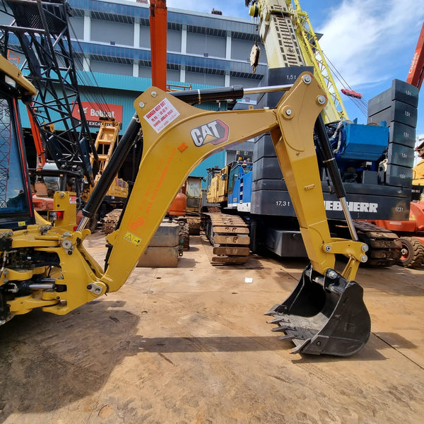 CATERPILLAR BACKHOE LOADER 424 - (BL-017)