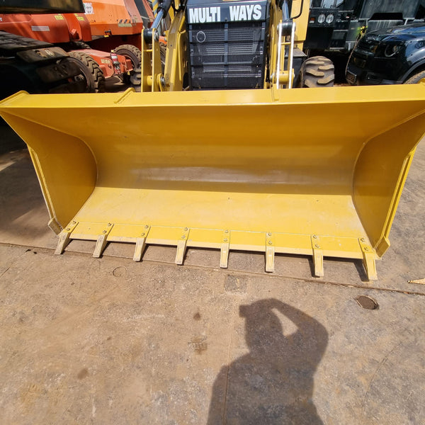 CATERPILLAR BACKHOE LOADER 424 - (BL-017)