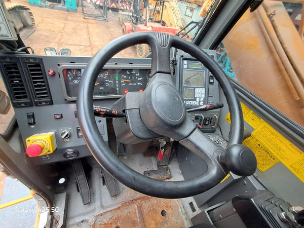 TADANO ROUGH TERRIAN CRANE GE700E - (RTC70-015)