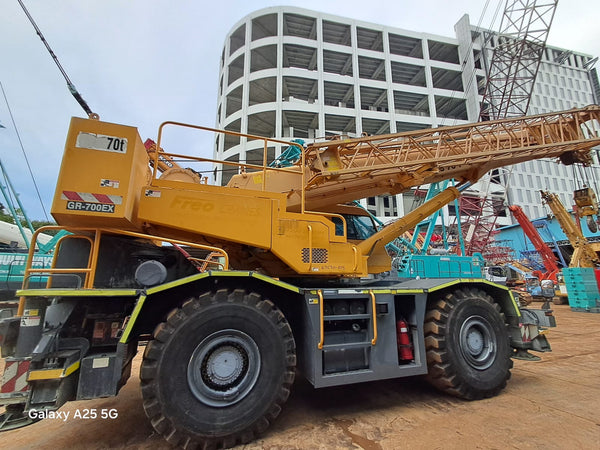 TADANO ROUGH TERRIAN CRANE GE700E - (RTC70-015)