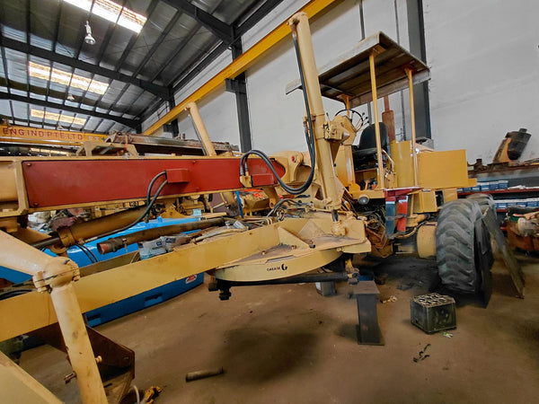 MITSUBISHI MOTOR GRADER MG400 - (MG-443)