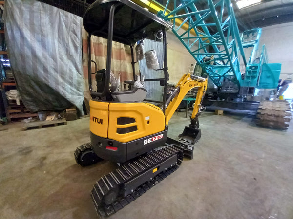 BRAND NEW SHANTUI EXCAVATOR SE17SR (ME-213)