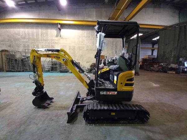 BRAND NEW SHANTUI EXCAVATOR SE17SR (ME-214)