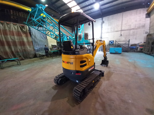 BRAND NEW SHANTUI EXCAVATOR SE17SR (ME-212)