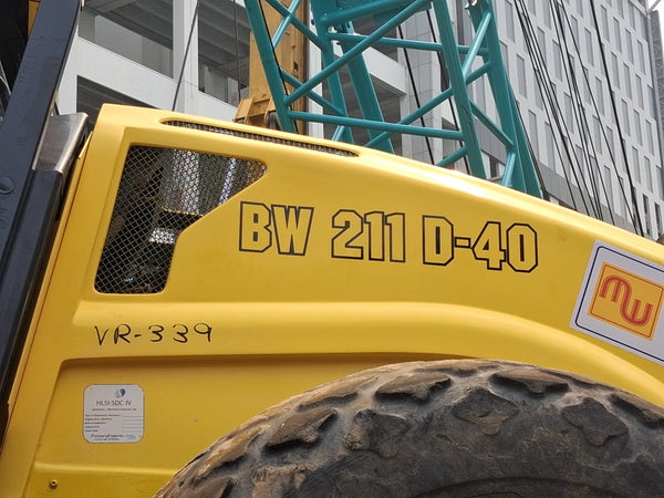 BOMAG VIBRATORY ROLLER BW211D-40 - (VR-339)