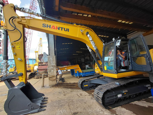BRAND NEW SHANTUI EXCAVATOR SE215W (ESE215-005)