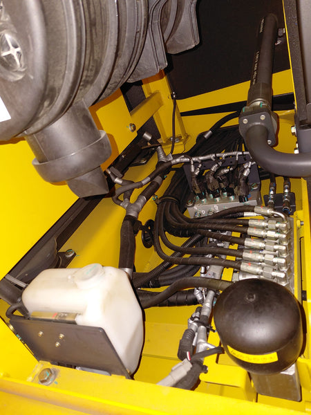 BRAND NEW SHANTUI EXCAVATOR SE215W