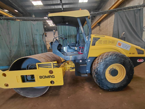 BOMAG VIBRATORY ROLLER BW211D-40 - (VR-340)