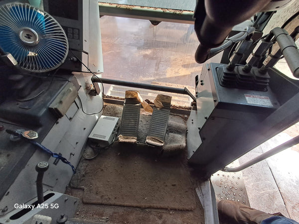 USED KOBELCO CRAWLER CRANE CKE900 - (CCCR-478)