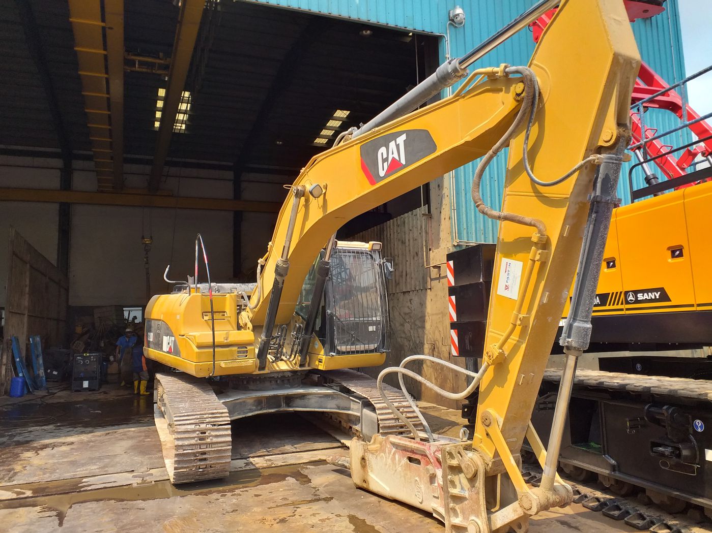 CATERPILLAR EXCAVATOR 320D - (E320-296)