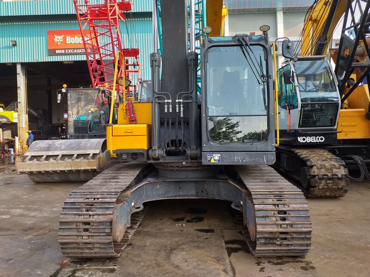 VOLVO EXCAVATOR EC200D - (EV200-001) – Multi Ways