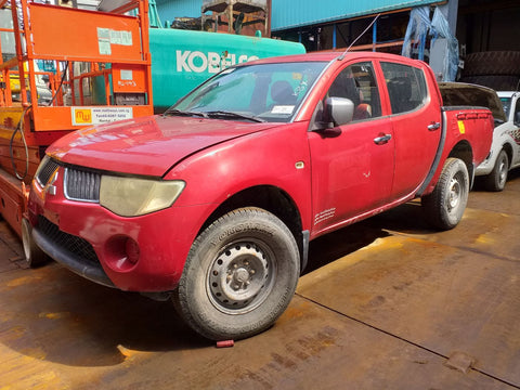 MITSUBISHI PICKUP L200 - (PU-068)