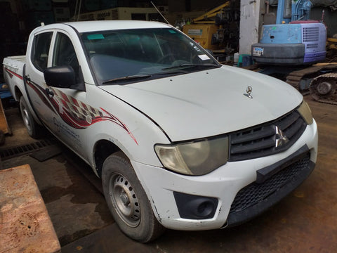 MITSUBISHI PICKUP L200 - (PU-070)