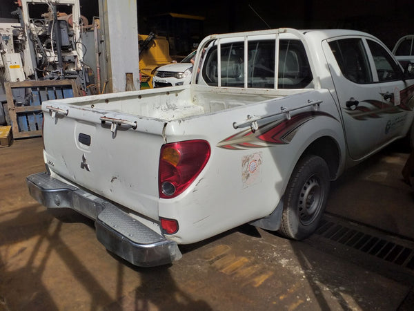MITSUBISHI PICKUP L200 - (PU-069)