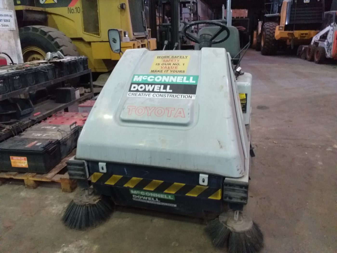 TOYOTA SKID LOADER 2QB12 - (SL-049)