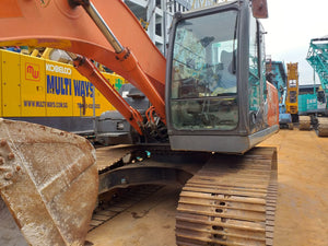 HITACHI EXCAVATOR ZX200-3 - (EX200-181)