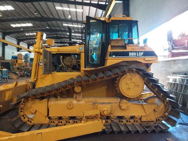 CATERPILLAR BULLDOZER D6H -  (BD6-139)