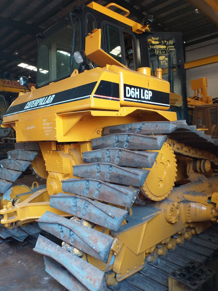 CATERPILLAR BULLDOZER D6H -  (BD6-139)