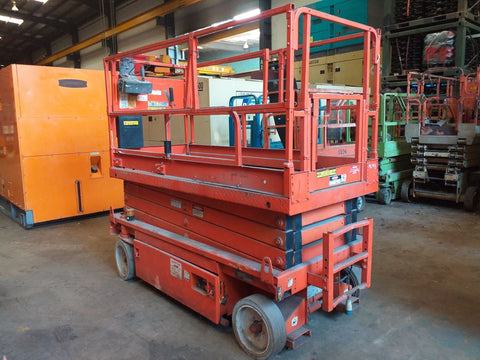 JLG SCISSOR LIFT 2646E3 - (ML-143)