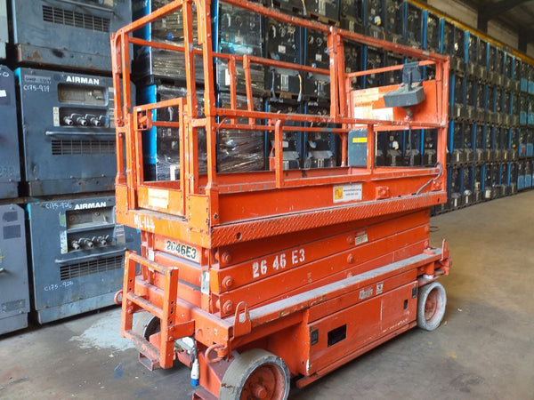 JLG SCISSOR LIFT 2646E3 - (ML-144)