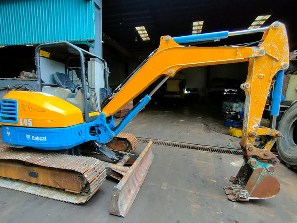 USED BOBCAT MINI EXCAVATOR BE45 - (BE-014)