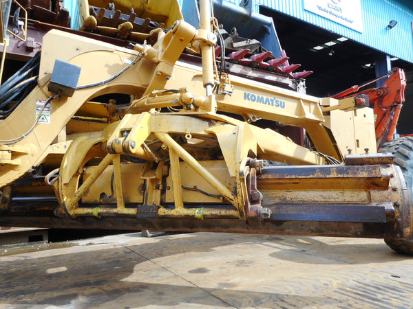 KOMATSU MOTOR GRADER GD605A-3 - (MG-404)