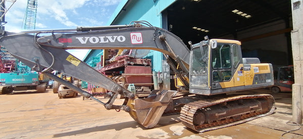 VOLVO EXCAVATOR EC200D - (EV200-005)