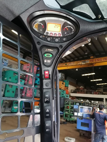 BOBCAT SKID LOADER S450 - (SL-056)
