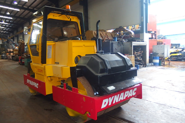 DYNAPAC VIBRATORY TANDEM DRUM ROLLER CC211 - (VR-231)