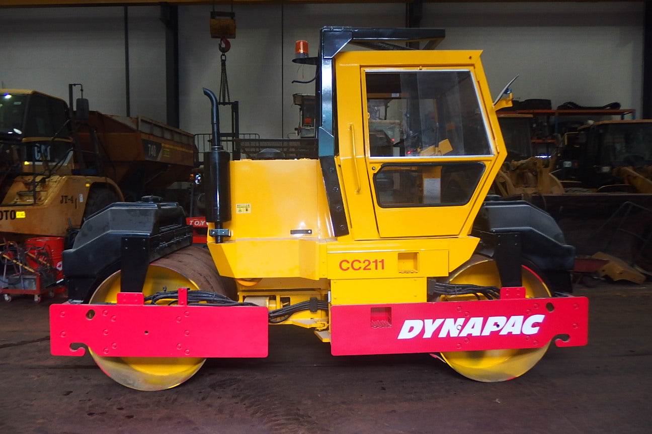 DYNAPAC VIBRATORY TANDEM DRUM ROLLER CC211 - (VR-231)