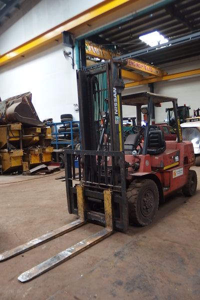 NISSAN FORKLIFT F04D0UT - (F040-018)