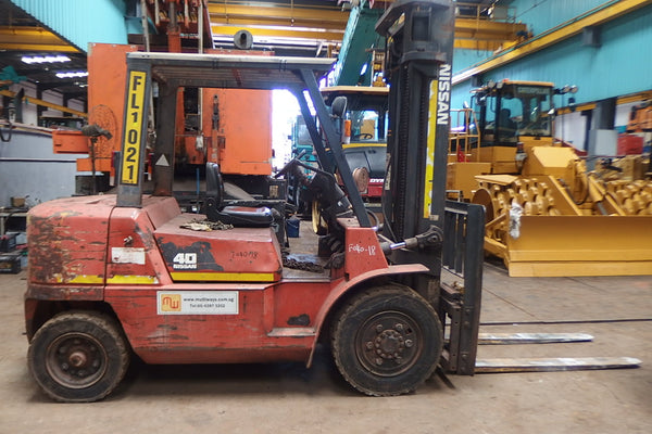 NISSAN FORKLIFT F04D0UT - (F040-018)