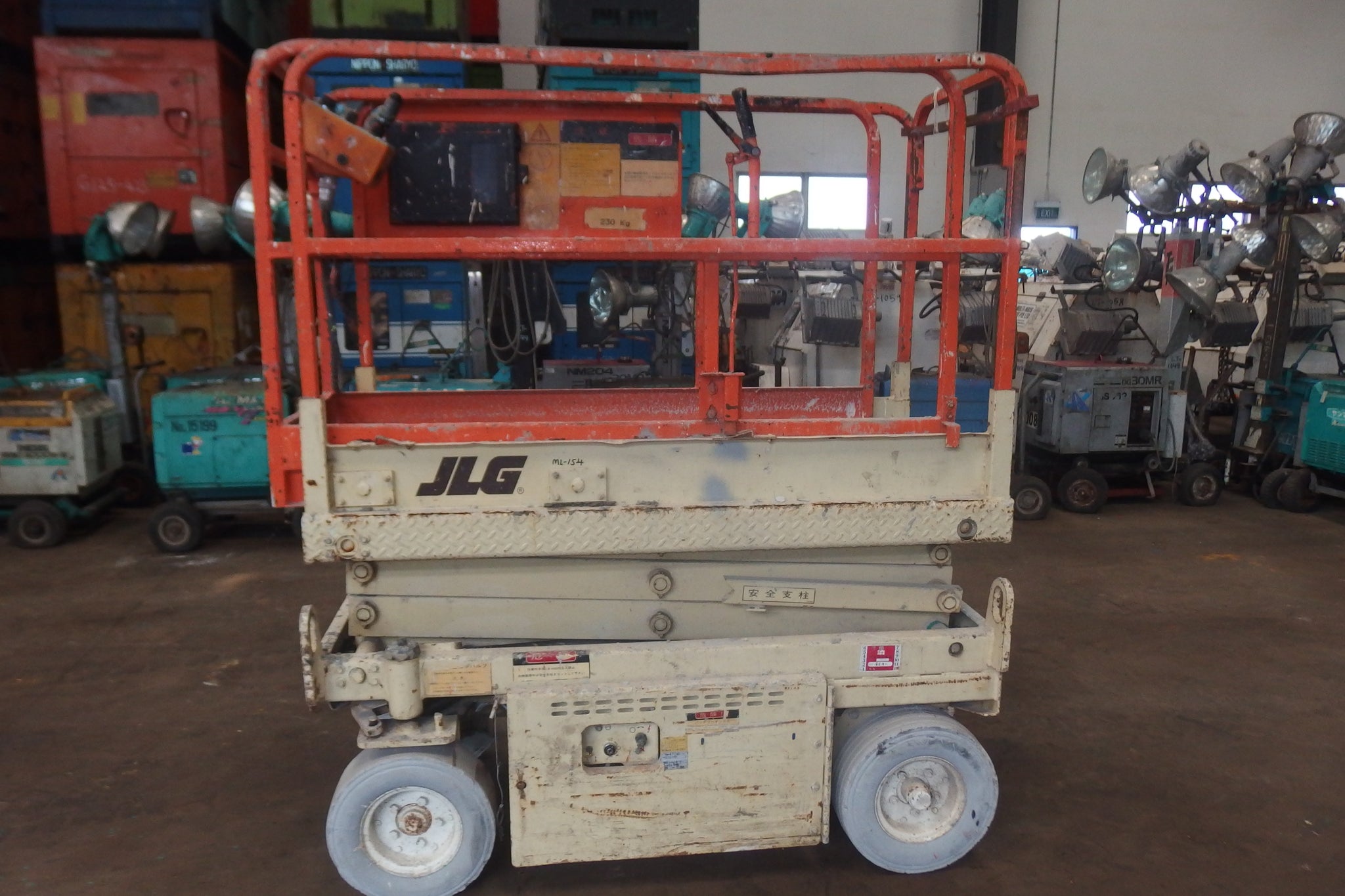 JLG SCISSOR LIFT CM-1432 - (ML-154)