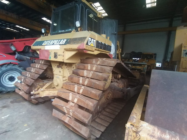 CATERPILLAR BULLDOZER D6H - (BD6-142)