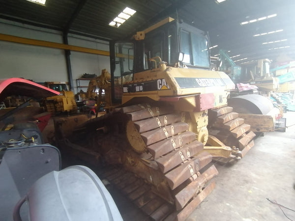 CATERPILLAR BULLDOZER D6H - (BD6-142)